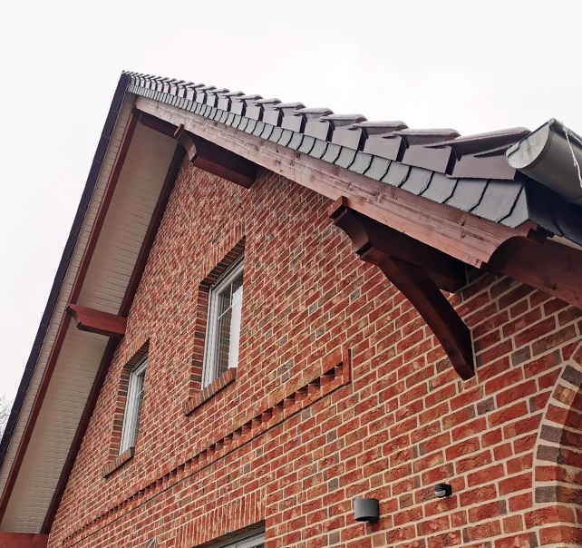 Holzbauarbeiten in Lübeck am Ortgang und am Giebel