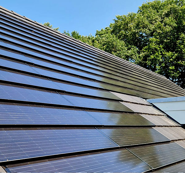 Dachdecker Ratzeburg - Dachsanierung mit Photovoltaikanlage Indachsystem in Ratzeburg